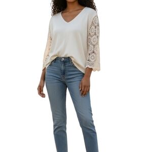 Joseph A Shimmer V-Neck Knit Top Crochet Lace Sleeve Blouse Cream Medium